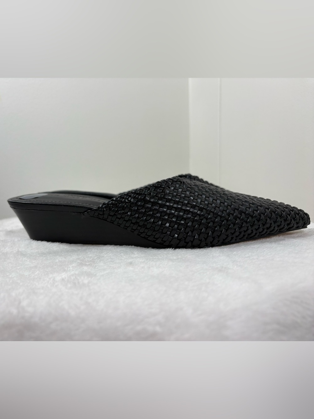 WHO WHAT WEAR black woven slide/slip-ons/mule 7 - Picture 6 of 7